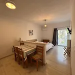 Bettys Appartement Parálion Ástros