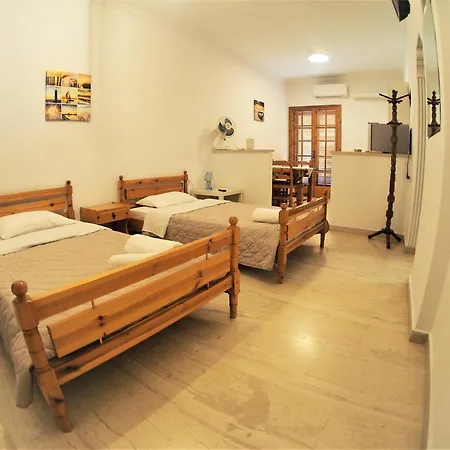 Bettys Daire Parálion Ástros