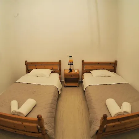 Bettys Parálion Ástros