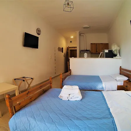 Bettys * Parálion Ástros