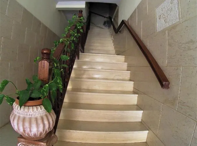 Bettys * Parálion Ástros