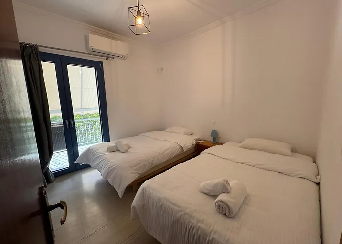 Bettys * Parálion Ástros