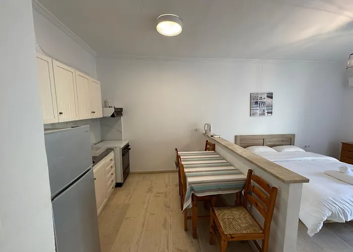 Apartamento Bettys Parálion Ástros